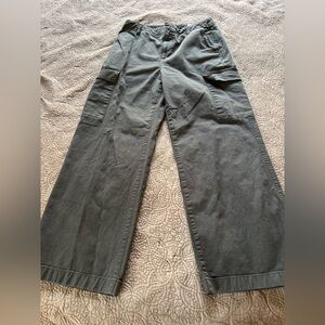 Gap Loose Khaki Cargo Pants - EUC!